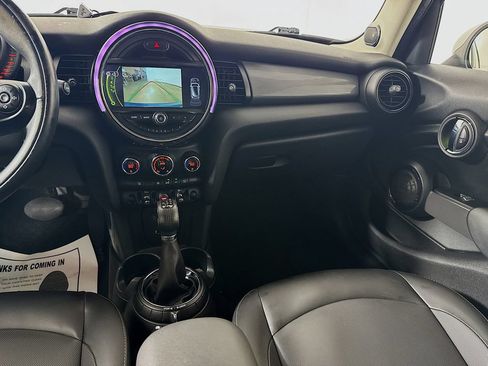 Used 2017 MINI Cooper 4-Door Hardtop FWD image 28