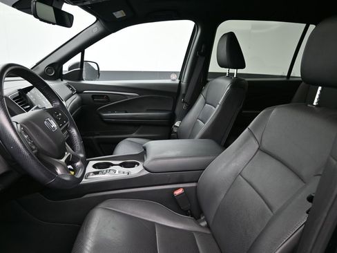 Used 2024 Honda Passport EX-L image 11