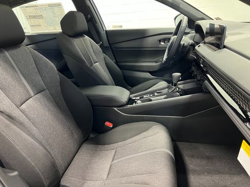 New 2025 Honda Accord Sport image 29