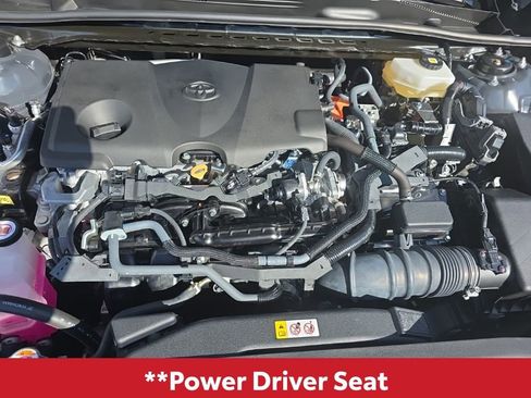 Used 2025 Toyota Camry SE image 12