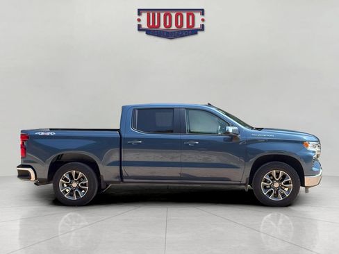 Used 2024 Chevrolet Silverado 1500 LT AWD/4WD image 2