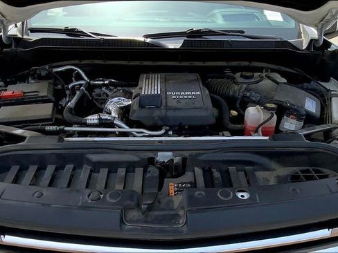 Used 2021 Chevrolet Silverado 1500 High Country w/ Technology Package image 10