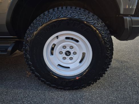 New 2025 Ford Bronco Heritage Edition image 7