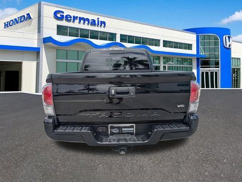 Used 2023 Toyota Tacoma TRD Off-Road w/ Technology Package AWD/4WD image 6