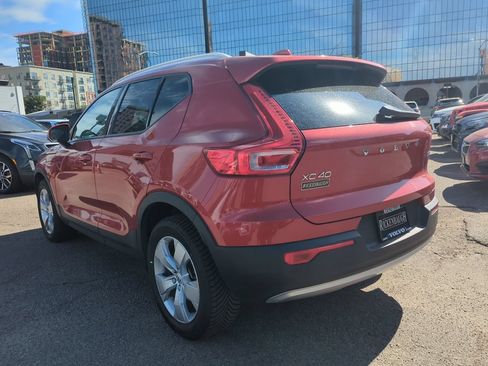 Used 2020 Volvo XC40 T5 Momentum w/ Protection Package Premier AWD/4WD image 5