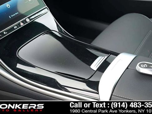 Used 2024 Mercedes-Benz C 300 4MATIC Sedan image 41