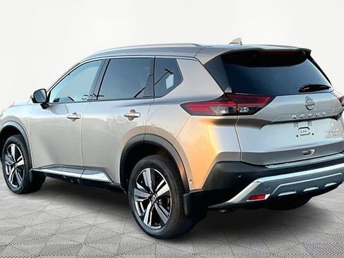 Used 2022 Nissan Rogue Platinum w/ Head-Up Display Package image 4