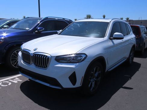 Used 2022 BMW X3 sDrive30i w/ Premium Package 2 (ZPA) RWD image 2