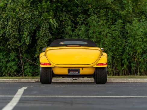 Used 2002 Chrysler Prowler RWD image 36