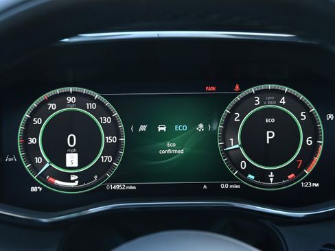 Used 2025 Jaguar F-PACE R-Dynamic S image 16