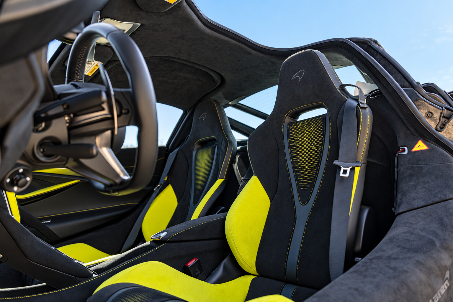 Used 2024 McLaren 750S RWD image 11