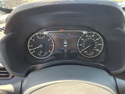 Used 2025 Nissan Altima 2.5 SV FWD image 30