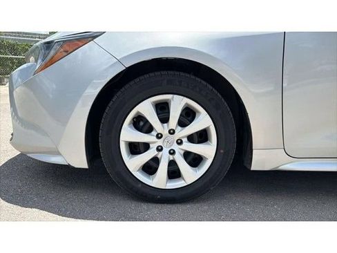 Used 2024 Toyota Corolla LE FWD image 12