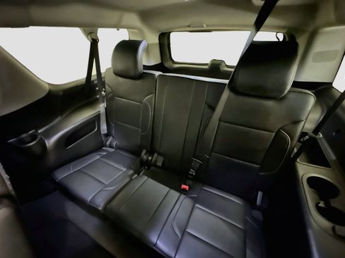 Used 2019 Chevrolet Suburban Premier AWD/4WD image 31