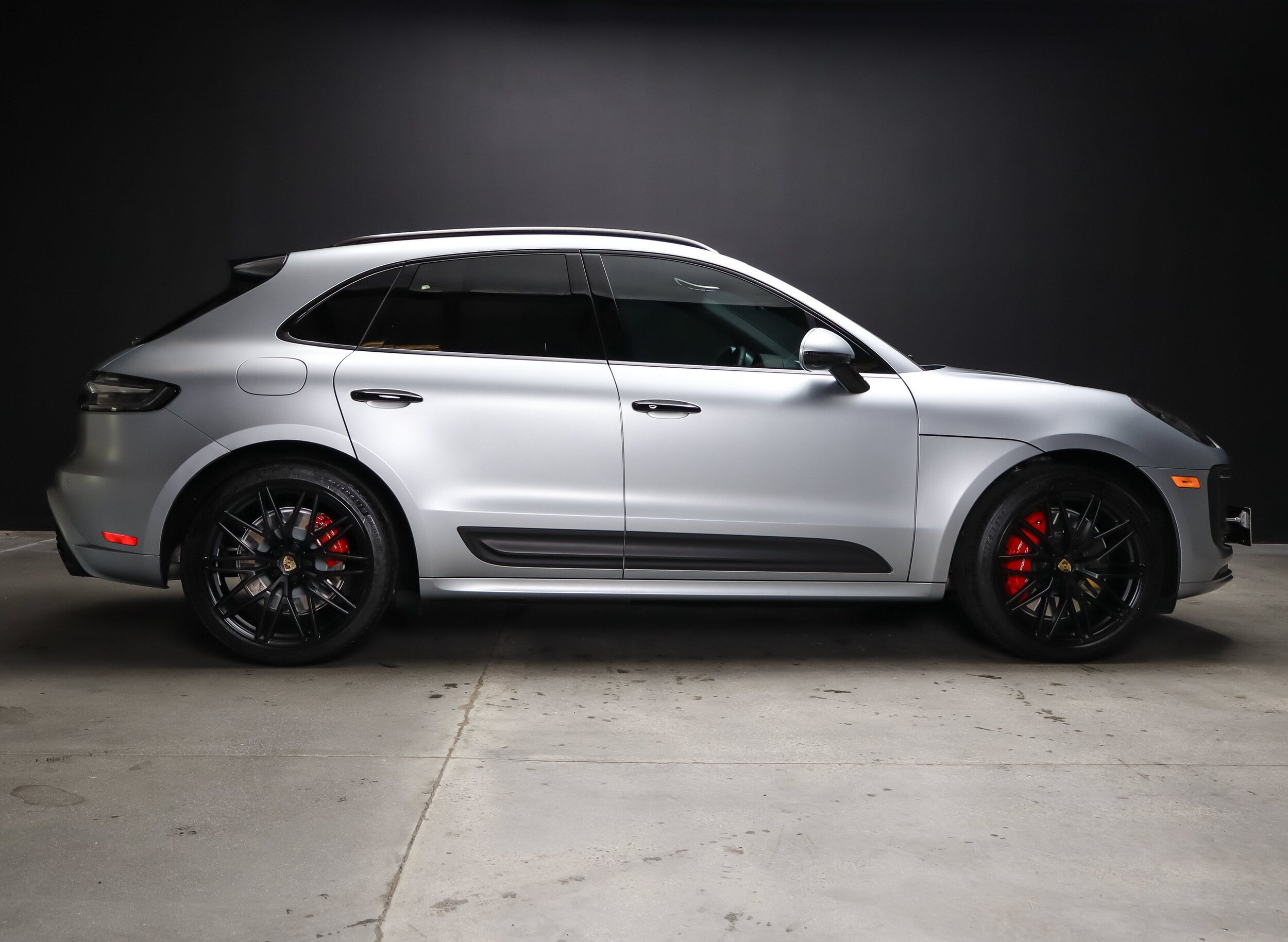 Certified 2025 Porsche Macan GTS AWD/4WD image 13