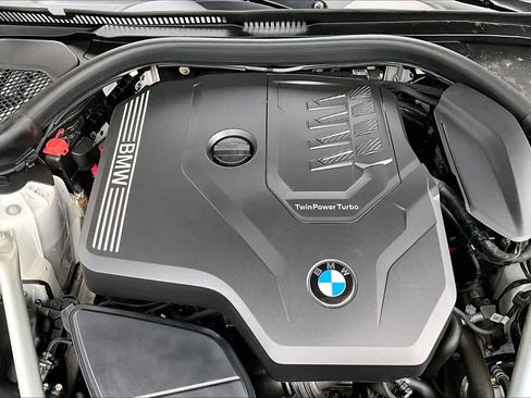 Used 2023 BMW 530i w/ Premium Package RWD image 34