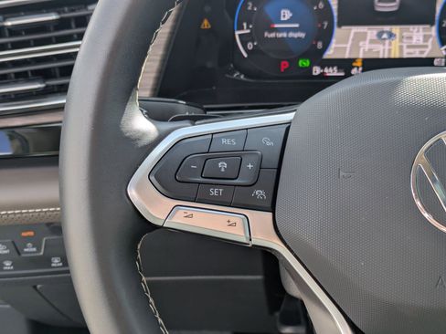 Certified 2025 Volkswagen Atlas SEL AWD/4WD image 21