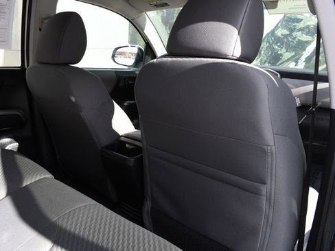 Certified 2022 Toyota Tacoma SR5 image 27