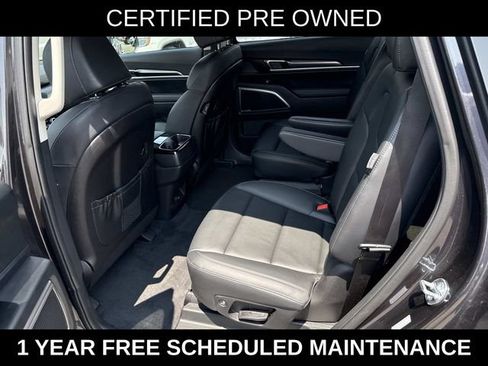 Used 2025 Kia Telluride S AWD/4WD image 17