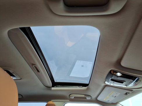 Used 2024 Kia Seltos EX image 6