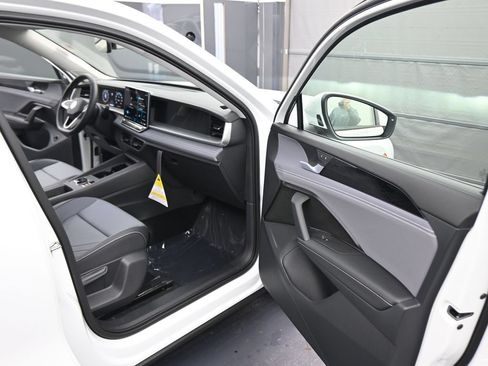New 2026 Volkswagen Tiguan SE AWD/4WD image 43