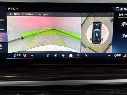 Used 2025 BMW X7 xDrive40i w/ Premium Package AWD/4WD image 6