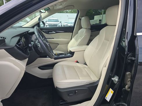 Used 2022 Buick Envision Essence w/ Technology Package I FWD image 9