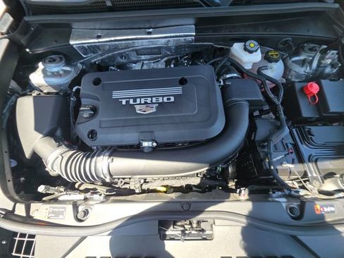 Certified 2025 Cadillac XT4 Premium Luxury FWD image 29