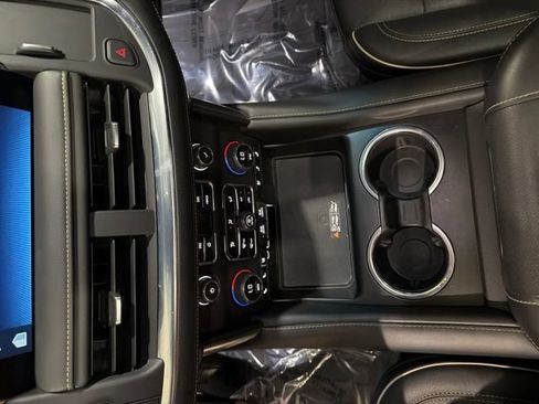 Used 2023 Chevrolet Tahoe Premier AWD/4WD image 18