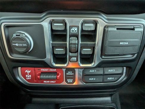 Used 2021 Jeep Wrangler Unlimited Rubicon w/ Dual Top Group image 29