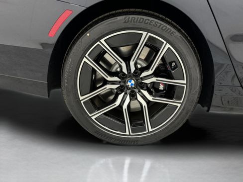 New 2025 BMW 760i xDrive image 8