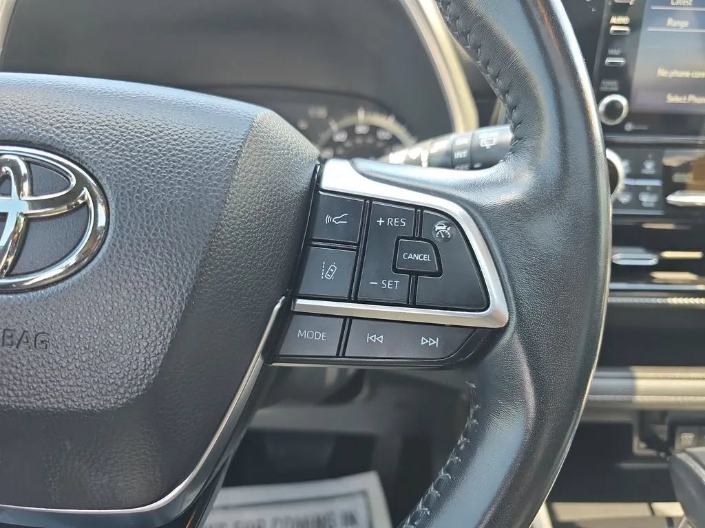 Used 2021 Toyota Highlander XSE AWD/4WD image 20