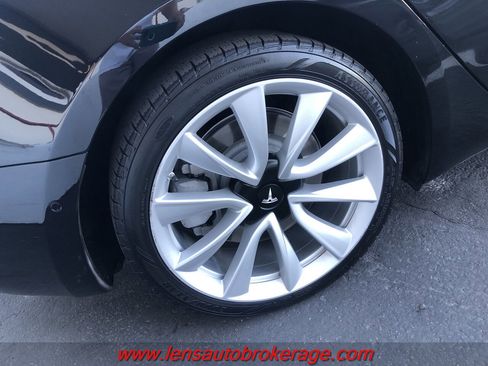 Used 2018 Tesla Model 3 Mid Range image 26