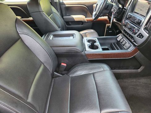 Used 2018 GMC Sierra 1500 SLT w/ Enhanced Driver Alert Package RWD image 14