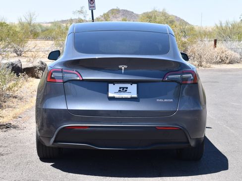 Used 2021 Tesla Model Y Long Range AWD/4WD image 4