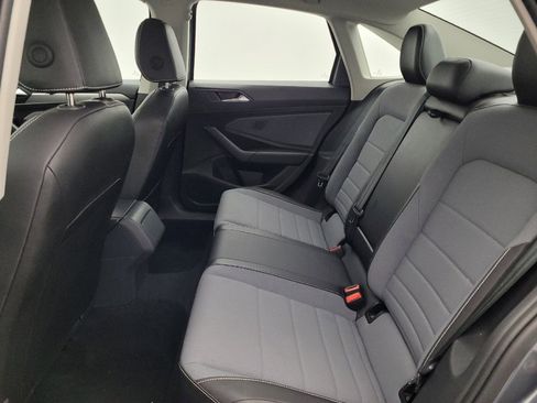 Used 2025 Volkswagen Jetta SE FWD image 18