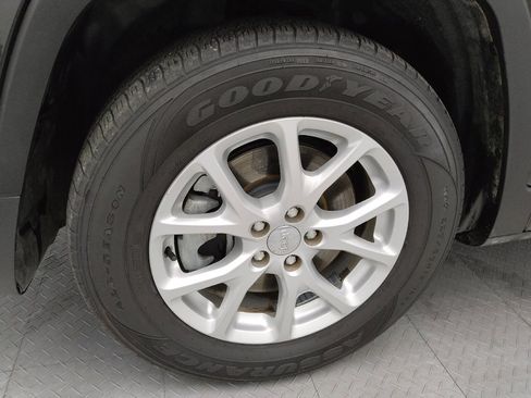 Used 2014 Jeep Cherokee Latitude AWD/4WD image 31