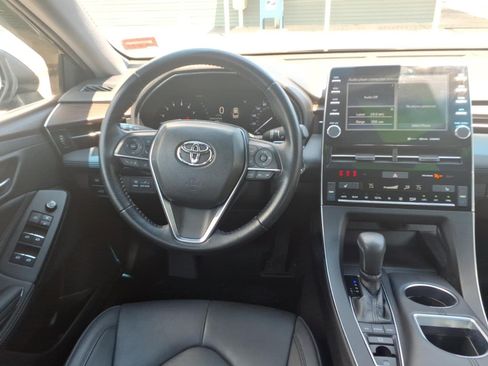 Used 2019 Toyota Avalon XLE FWD image 9