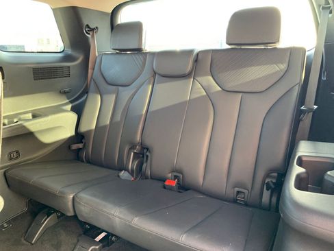 Used 2025 Hyundai Palisade SEL image 32