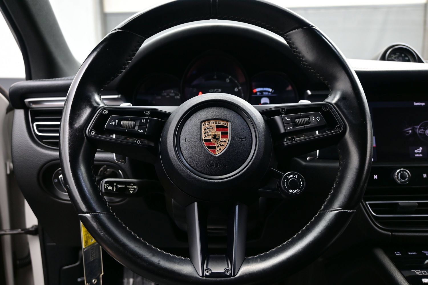 Used 2022 Porsche Macan GTS w/ Premium Package Plus AWD/4WD image 31