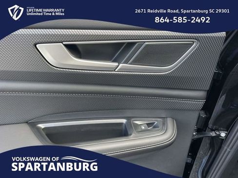 New 2026 Volkswagen Atlas Cross Sport SEL R-Line image 17