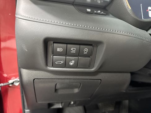 Used 2023 Toyota Highlander Platinum AWD/4WD image 17