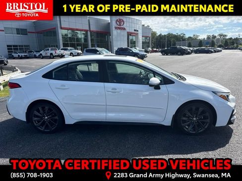 Certified 2024 Toyota Corolla SE w/ SE Premium Package FWD image 4
