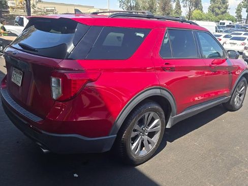 Used 2023 Ford Explorer XLT w/ Equipment Group 202A RWD image 6