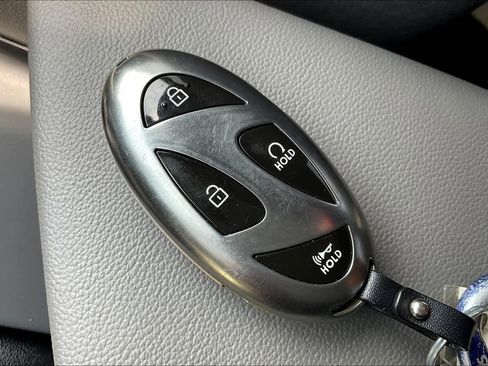 Used 2024 Hyundai Elantra SEL image 33