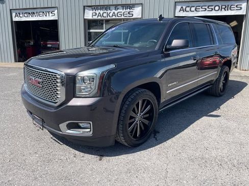 Used 2016 GMC Yukon XL Denali w/ Open Road Package AWD/4WD image 3