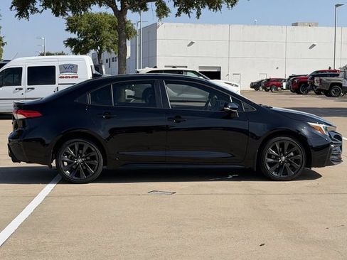 Certified 2024 Toyota Corolla SE FWD image 3