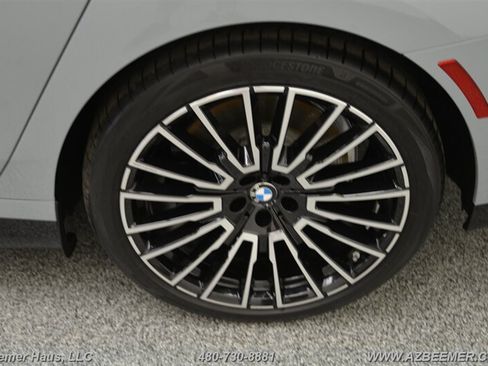 Used 2025 BMW 750e xDrive w/ Premium Package AWD/4WD image 48