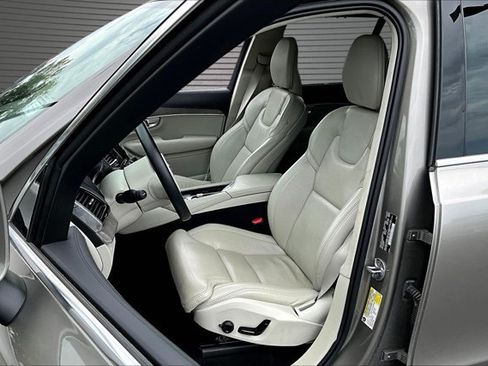 Used 2022 Volvo XC90 T8 Inscription AWD/4WD image 20
