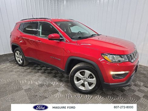 Used 2021 Jeep Compass Latitude w/ Convenience Group AWD/4WD image 11